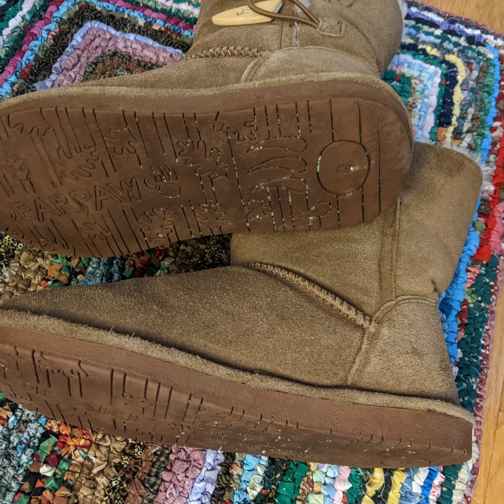 Bear Paw Tan Women's Suede Boots size 9 with sheepskin lining